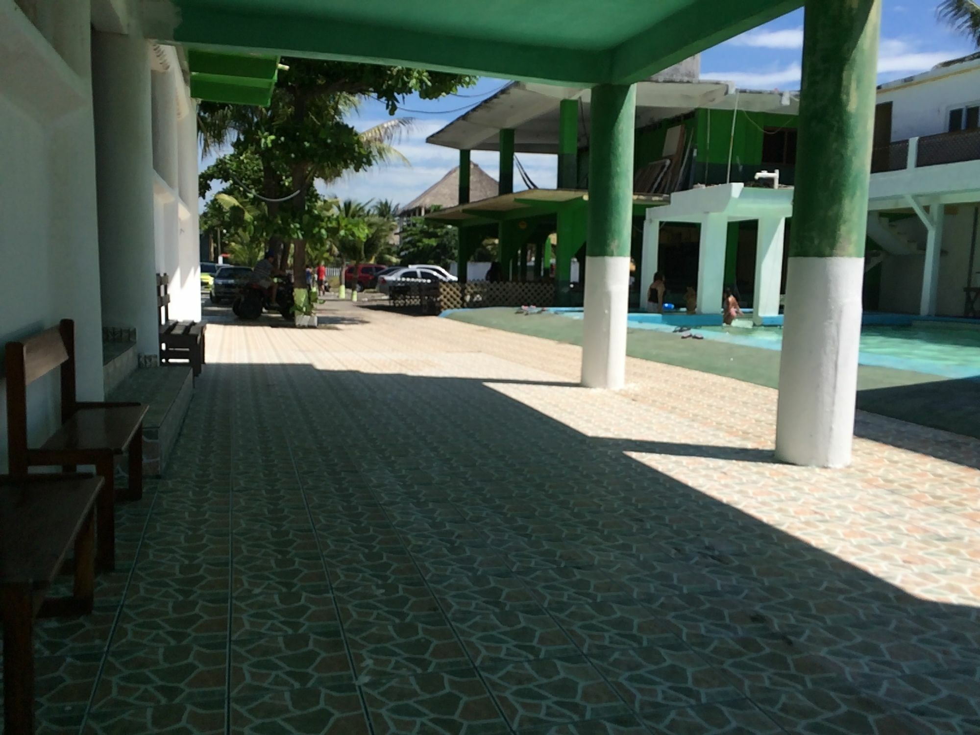 Tortugas Place Hotel Y Bungalos Monterrico Buitenkant foto
